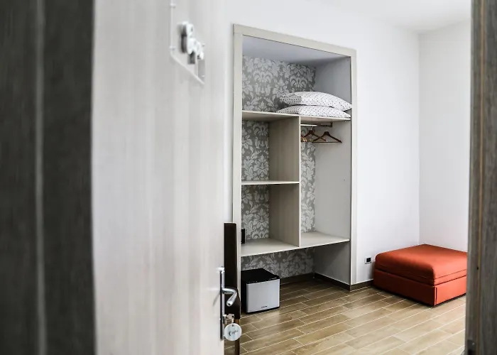 Caracciolo 109 Oda ve Kahvaltı 4*