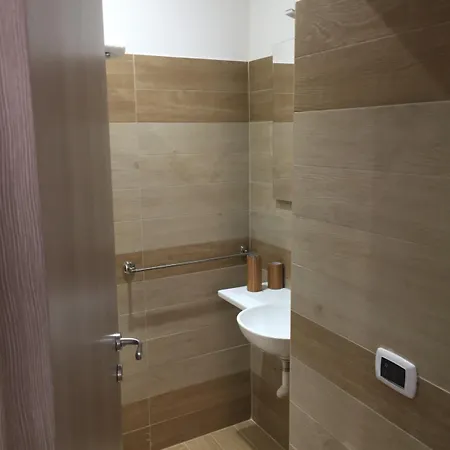 Caracciolo 109 4* Naples